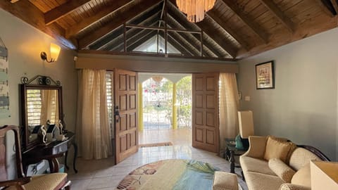 Villa, 6 Bedrooms | Living area | Smart TV, streaming services