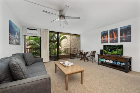 Condo, 1 Bedroom | Living area | Smart TV