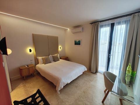 Comfort Double Room, Balcony, Garden View | Soundproofing, iron/ironing board, free WiFi, bed sheets