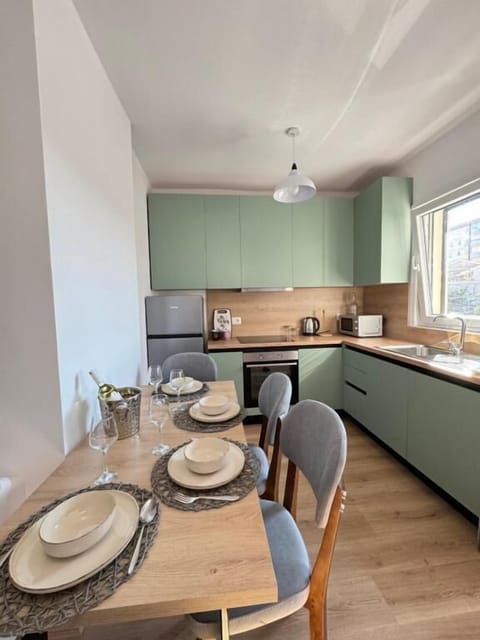 Apartment, Balcony, City View | Private kitchen | Electric kettle