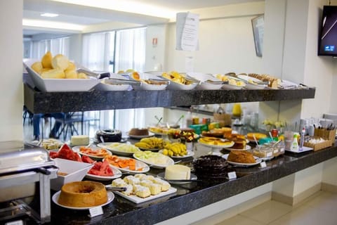 Free daily full breakfast