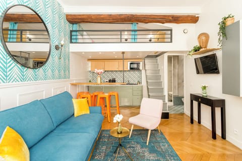 Apartment | Living area | 32-inch Smart TV with cable channels, Netflix, streaming services