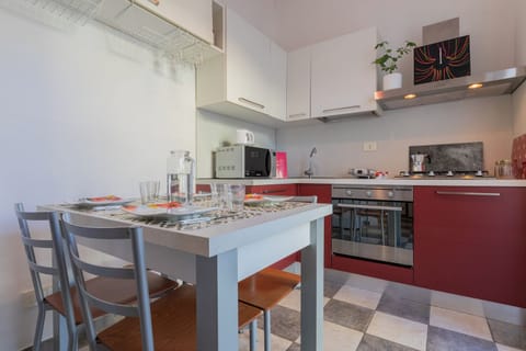 Apartment, 2 Bedrooms | Private kitchen | Fridge, microwave, oven, stovetop