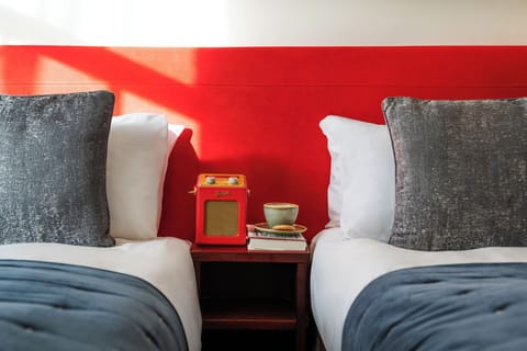 Minibar, individually decorated, individually furnished