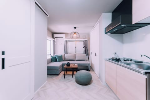 Condo, 1 Bedroom, Non Smoking | Private kitchen | Mini-fridge, microwave, stovetop, electric kettle