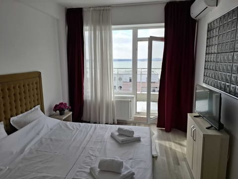 Apartment, 1 Bedroom, Accessible, Smoking | 1 bedroom