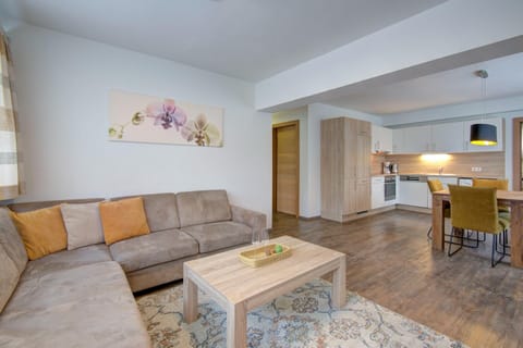 Apartment | Living room