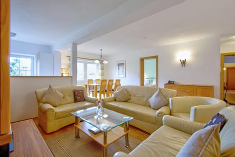 Apartment | Living room