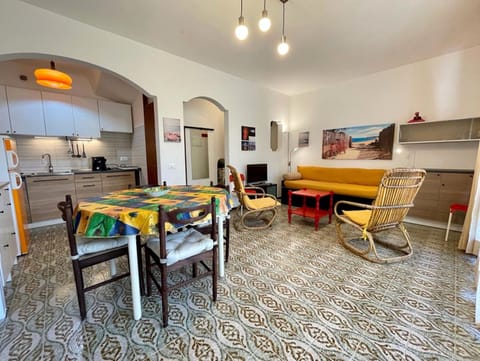 Villa, 2 Bedrooms, Balcony, Garden View | Living room