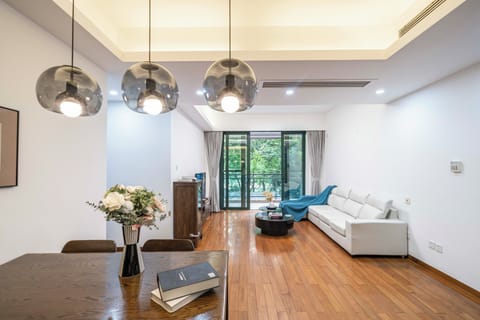 Superior Apartment, 2 Bedrooms, Kitchen, City View | Living room | 55-inch Smart TV with cable channels
