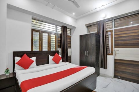 Standard Double Room, City View | Free WiFi, bed sheets