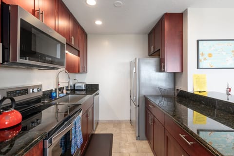 Condo, 2 Bedrooms | Private kitchen | Fridge, oven, coffee/tea maker, toaster