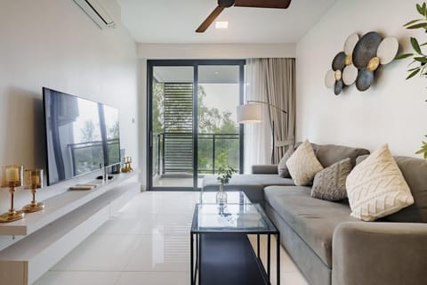Apartment (2 Bedrooms) | Living room
