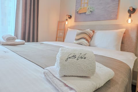 Deluxe Double Room | Desk, laptop workspace, soundproofing, free WiFi