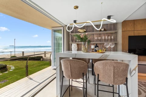 Apartment (2 Bedrooms) | Front of property