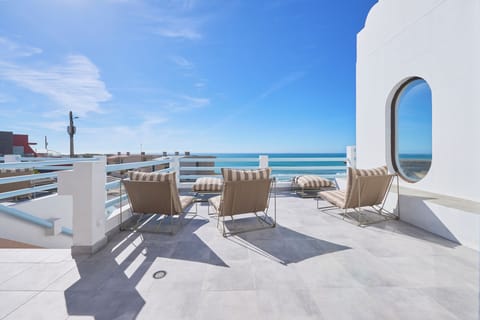 Deluxe Double Room, Ocean View | Soundproofing, free WiFi