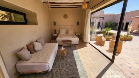 Deluxe Triple Room, Courtyard View | Soundproofing, free WiFi