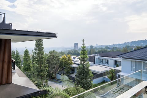 Villa, 5 Bedrooms | Balcony