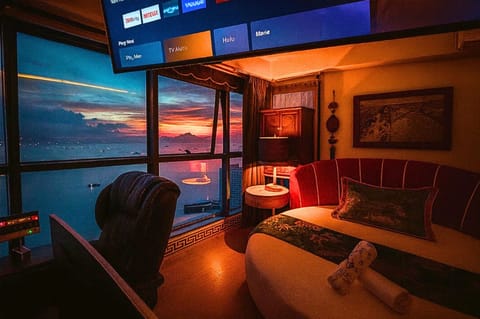 Premium Suite, Beach View | Free WiFi