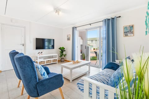 Apartment (2 Bedrooms) | Front of property