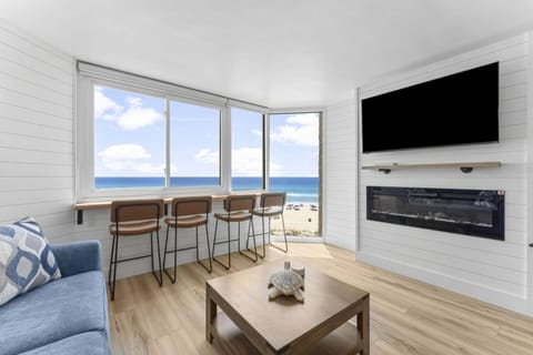 House | 1 bedroom, desk