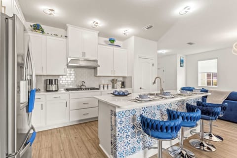 House, Multiple Beds, Patio, Garden View (Timeless Memories at Reunion Village) | Private kitchen