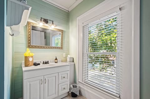 Suite, Resort View | Bathroom