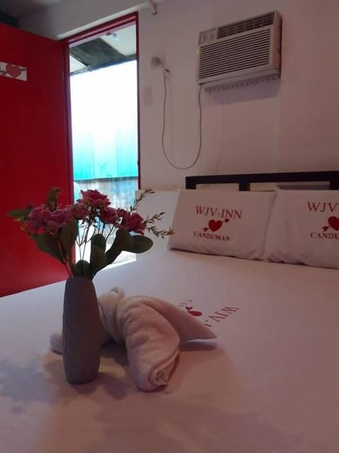 Deluxe Double Room | Desk