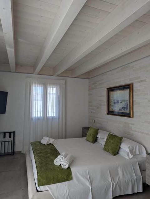 Deluxe Suite, Sea View | Soundproofing, free WiFi, wheelchair access