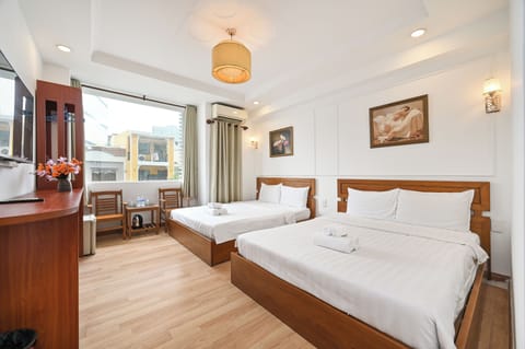 Family Double Room, 2 Queen Beds | Desk, free WiFi, bed sheets