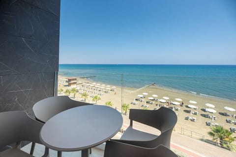 Deluxe Apartment, Balcony, Sea View | Egyptian cotton sheets, premium bedding, memory foam beds, free minibar