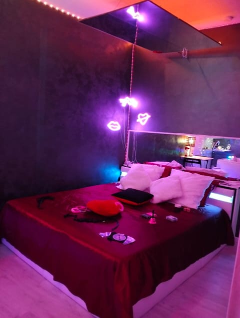 Romantic Room, Garden View | Soundproofing, free WiFi