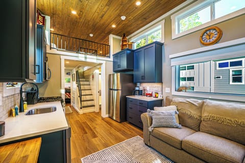 2 Bed/2 Bath - Pet Friendly, Sleeps 6 | Private kitchen | Full-size fridge, microwave, oven, stovetop