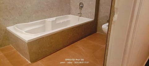 Deluxe Double or Twin Room, Balcony, Mountain View | Bathroom | Combined shower/tub, towels, soap, shampoo