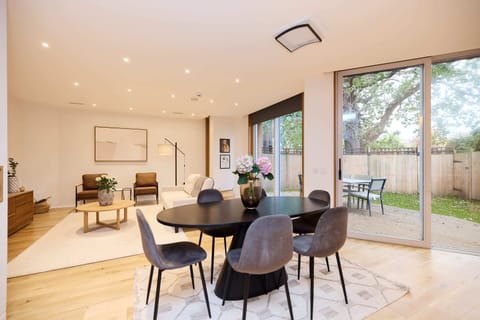 Apartment | Dining room
