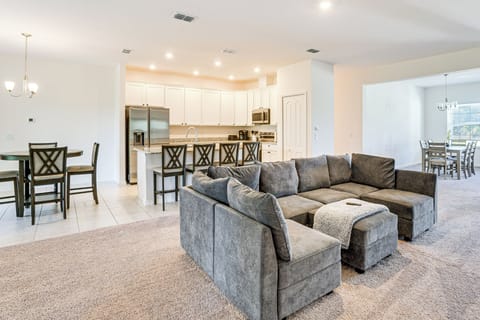 House (4 Bedrooms) | Interior
