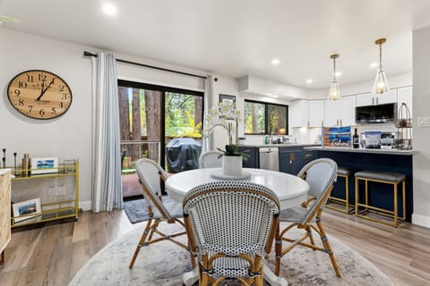 House, 3 Bedrooms | Dining