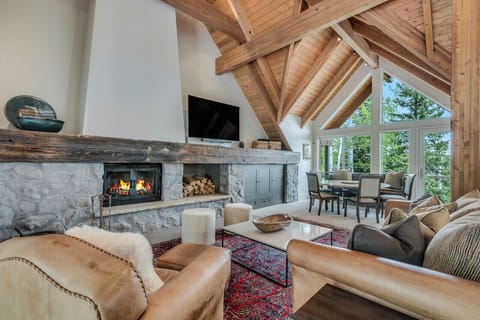 House, Balcony | Living area | Flat-screen TV, fireplace