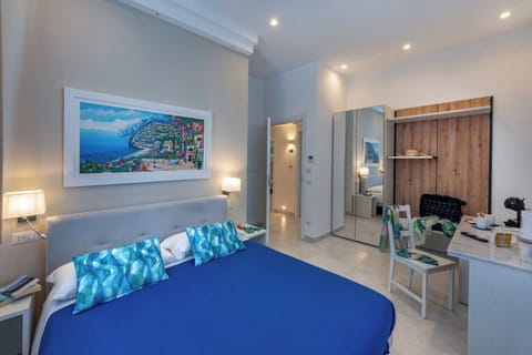 Comfort Double Room | In-room safe, free WiFi