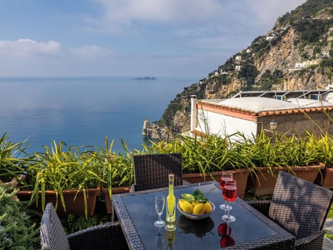Exclusive House, Sea View | Water view