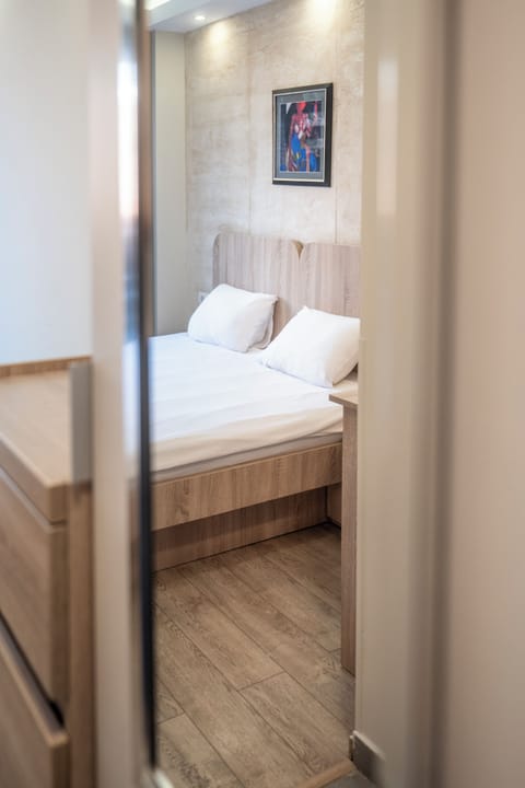 Standard Double Room, Balcony | Interior detail