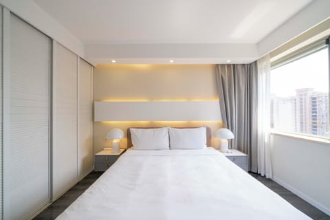 Superior Apartment, 3 Bedrooms, City View | Blackout drapes, free WiFi