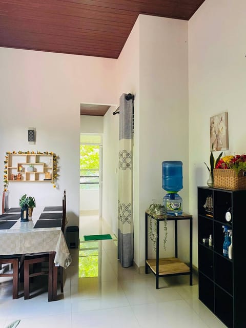 House, 2 Bedrooms, Smoking, Balcony | Dining