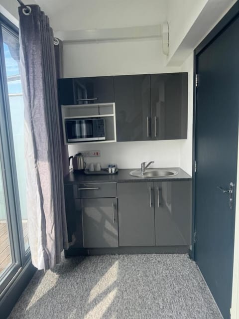 Apartment, 1 Bedroom, Smoking, Balcony | Interior