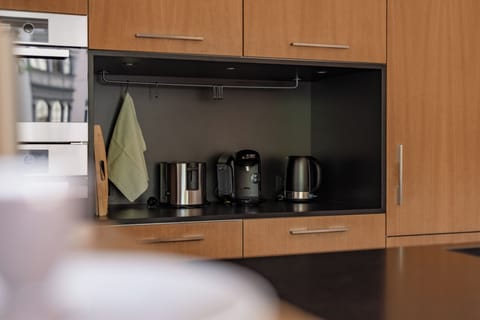 Apartment, Balcony | Private kitchen | Electric kettle, toaster