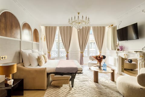 Apartment | Living area | 43-inch Smart TV with cable channels, Netflix, streaming services