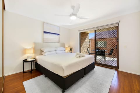 Apartment | 2 bedrooms, iron/ironing board, bed sheets