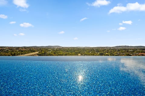 Apartment | Pool | Outdoor pool