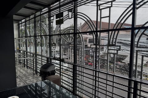 Room, 1 King Bed, Balcony | Soundproofing, free WiFi, bed sheets