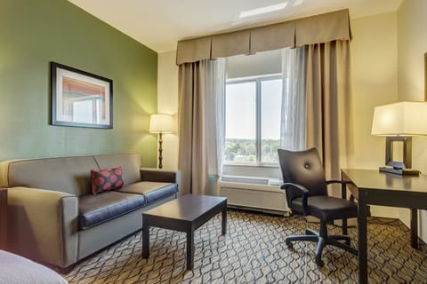 Standard Room, 1 King Bed | Room amenity